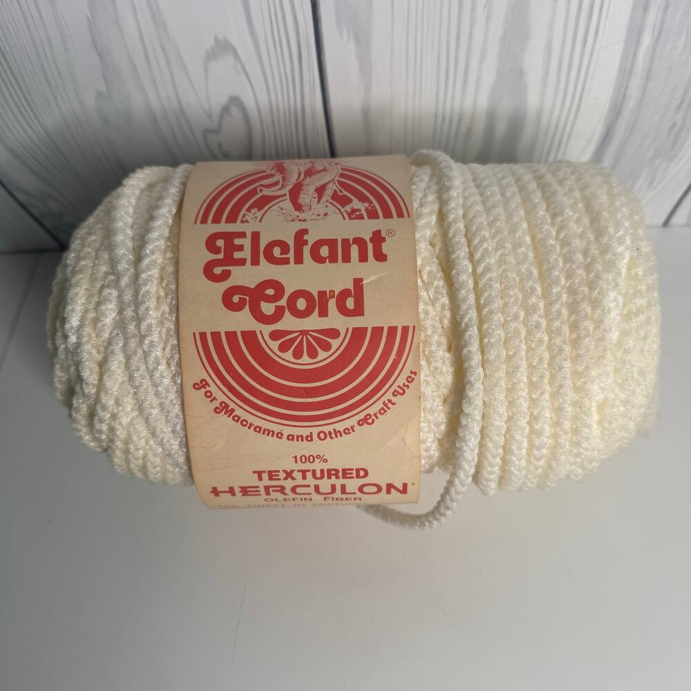 Vintage Elefant Textured Herculon Macrame Cord white Olefin Fiber Macrame 1977